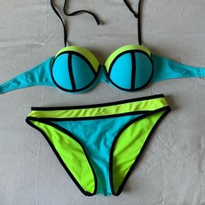 PINK bikini never worn